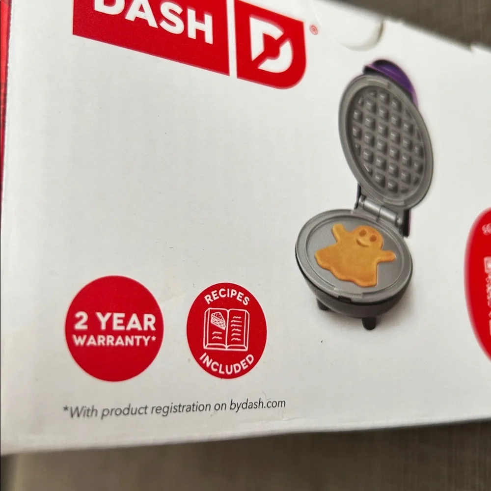 DASH Mini Waffle Maker Ghost NEW